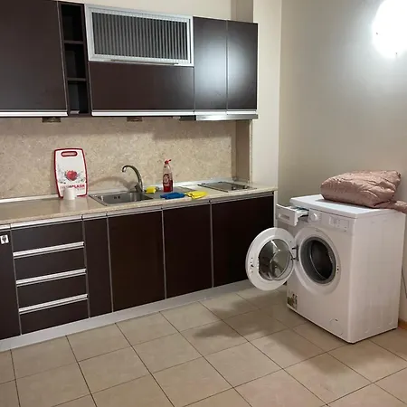Appartement в център на две пресечки от автогарата Sunny Beach
